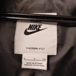 Nike therma-fit